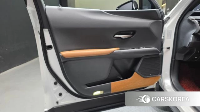 Lexus UX250h id 4849091 из Кореи 16