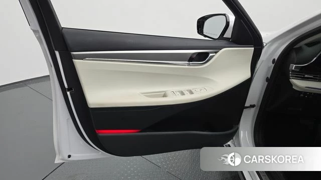 Hyundai The New Grandeur IG Hybrid id 4768908 из Кореи 16