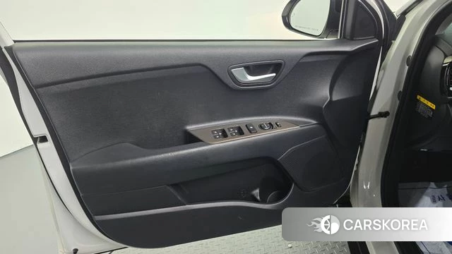 Kia Stonic id 4384115 из Кореи 16