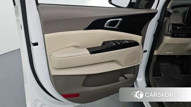 Kia Carnival 4th generation id 4518660 из Кореи 16