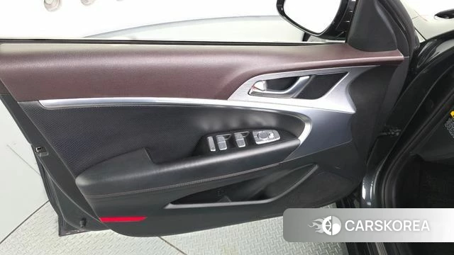 Genesis G70 id 4269378 из Кореи 16