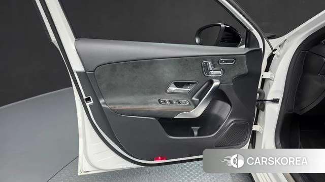 Mercedes-Benz A-Class W177 id 4905213 из Кореи 16