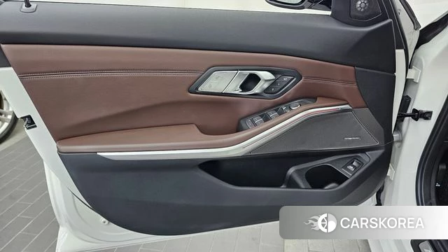 BMW 3 Series (G20) id 4834821 из Кореи 16