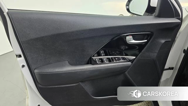 Kia Niro id 4325795 из Кореи 16