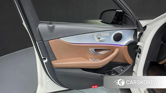 Mercedes-Benz E-Class W213 id 4594674 из Кореи 16