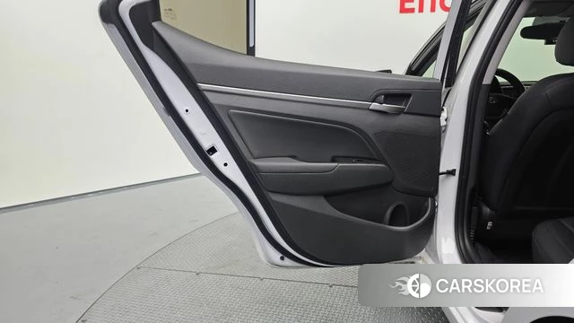 Hyundai Avante AD id 4596371 из Кореи 17