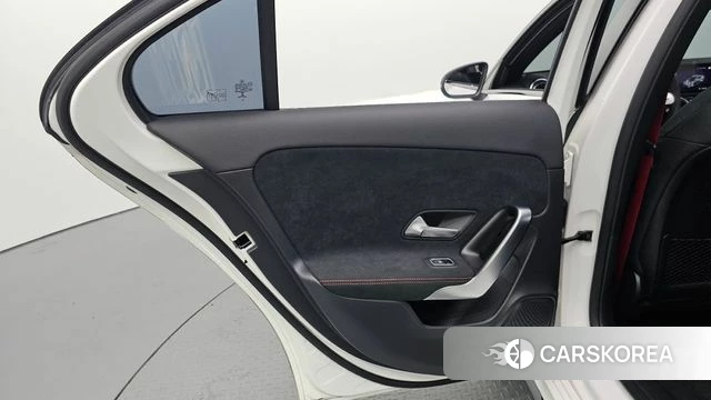 Mercedes-Benz A-Class W177 id 4585260 из Кореи 17