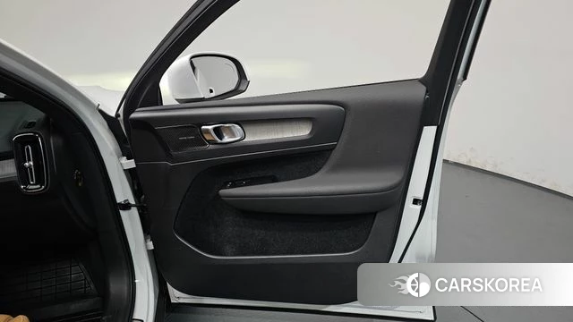 Volvo XC40 id 4784465 из Кореи 17