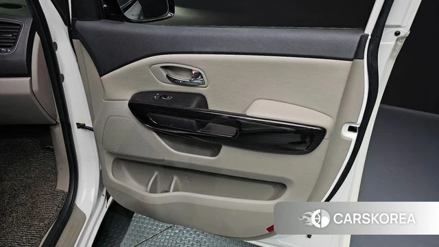 Kia The New Carnival id 4594773 из Кореи 17