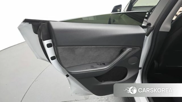 Tesla Model Y id 4360644 из Кореи 17