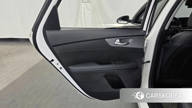 Kia Come New K3 id 4508035 из Кореи 17