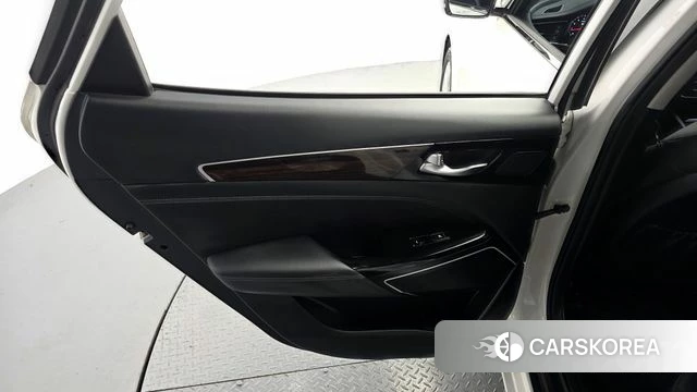 Kia Come New K7 id 4770647 из Кореи 17