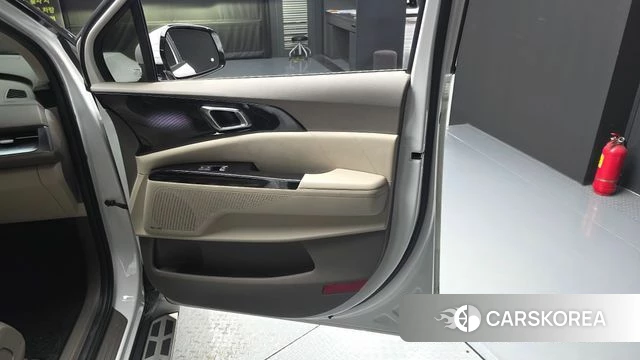 Kia Carnival 4th generation id 4848611 из Кореи 17