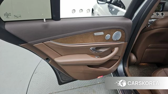 Mercedes-Benz E-Class W213 id 4582053 из Кореи 17
