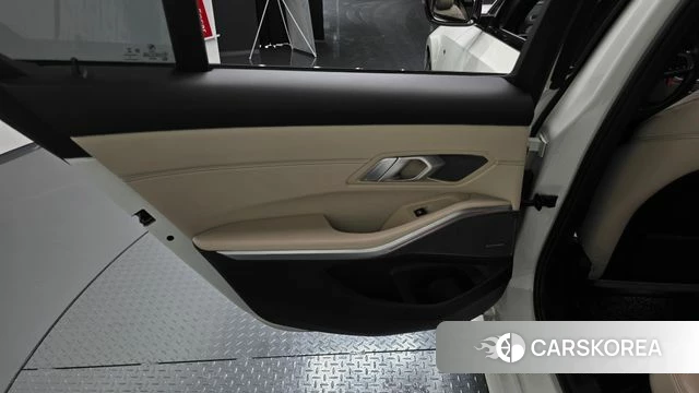 BMW 3 Series (G20) id 4490351 из Кореи 17