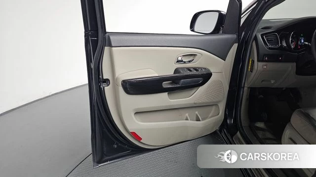 Kia The New Carnival id 4385042 из Кореи 17