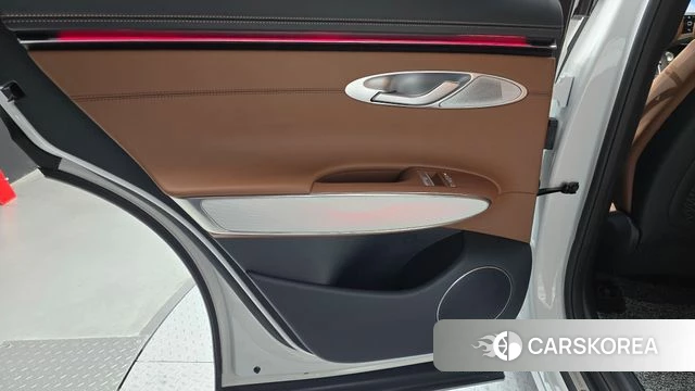 Genesis GV70 id 4612642 из Кореи 17