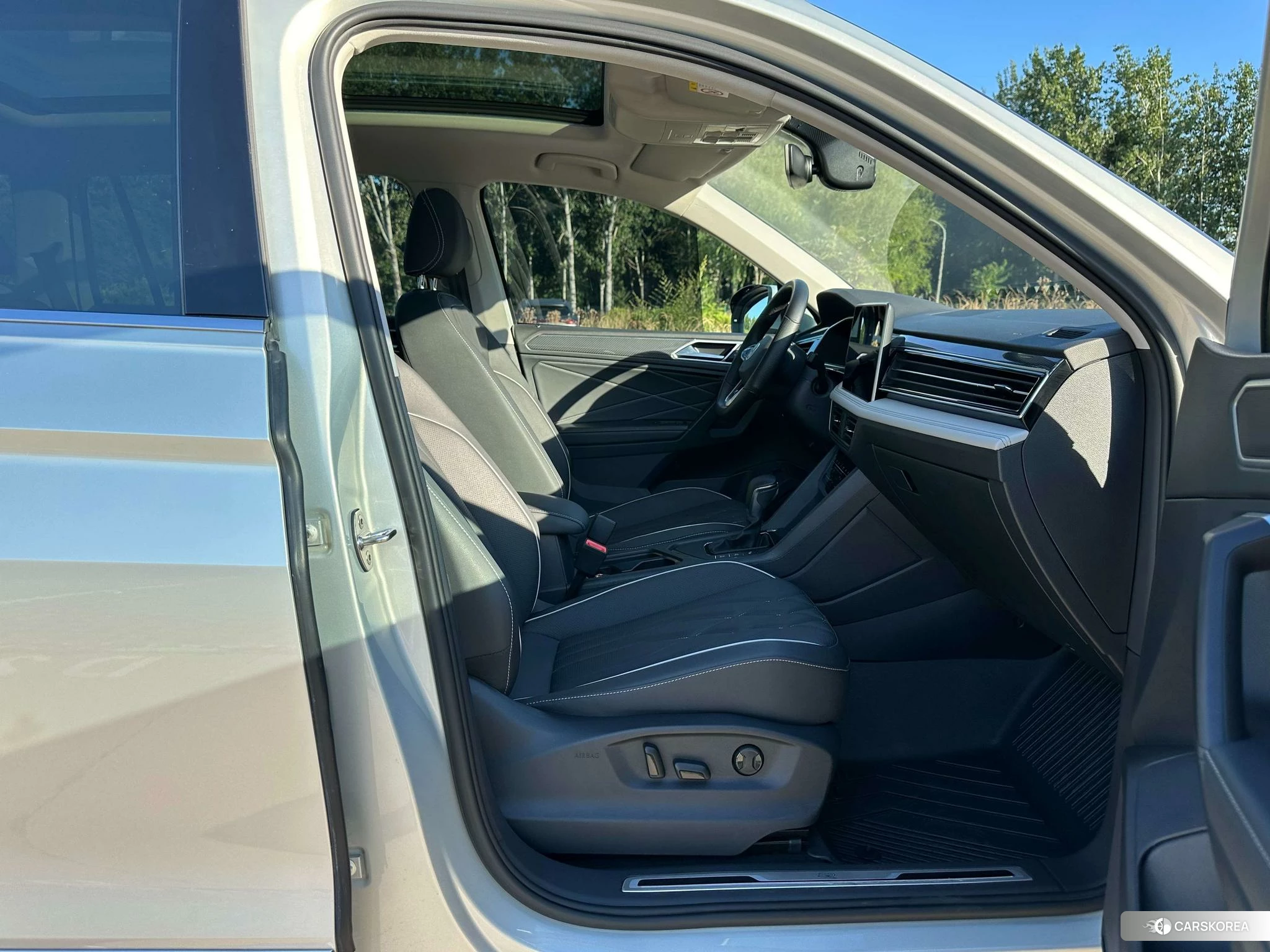 Volkswagen Tiguan L id 4441216 из Китая 17