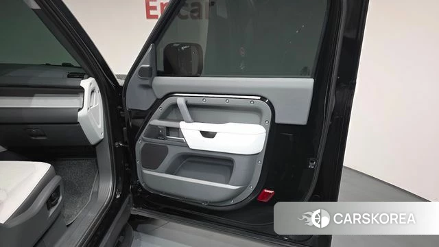 Land Rover Defender (L663) id 4321747 из Кореи 17
