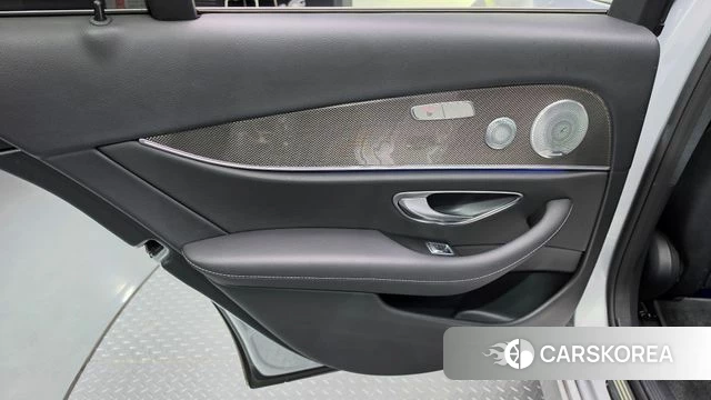 Mercedes-Benz E-Class W213 id 4581233 из Кореи 17