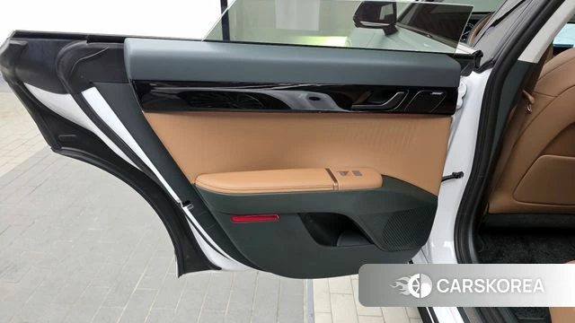 Hyundai Grandeur Hybrid (GN7) id 4394450 из Кореи 17