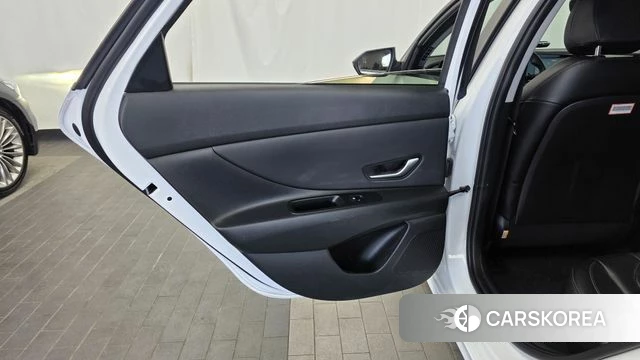 Hyundai Avante Hybrid (CN7) id 4316547 из Кореи 17