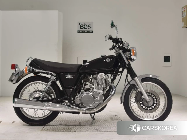 Проданный Yamaha SR 400 2018 из Японии