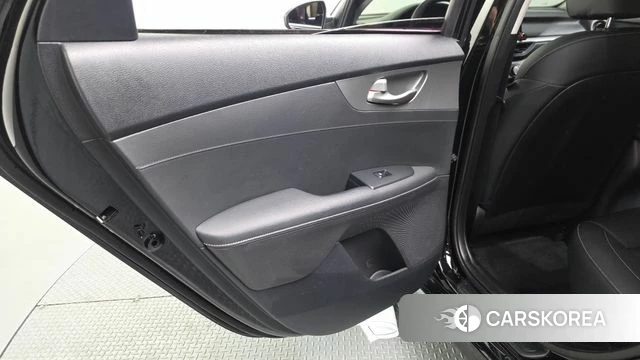 Kia Come New K3 id 4310619 из Кореи 17