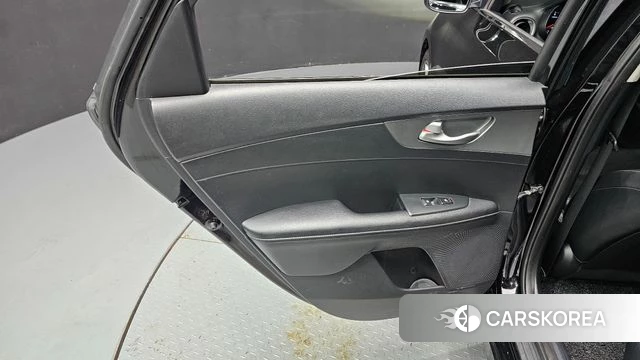 Kia Come New K3 id 4318267 из Кореи 17
