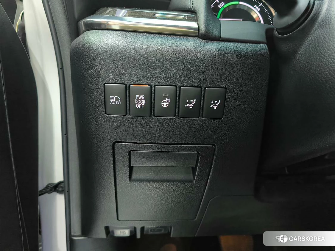 Lexus LM id 4515205 из Китая 17