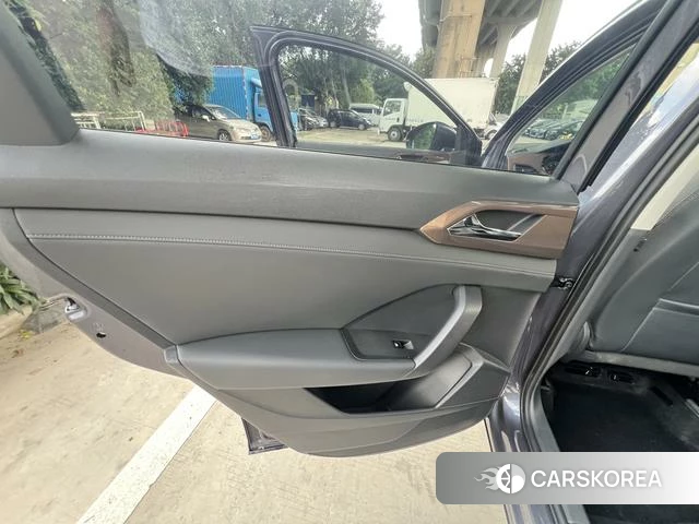 Volkswagen Tuyue id 4321365 из Китая 17