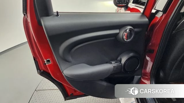 Mini Cooper D id 4776519 из Кореи 17
