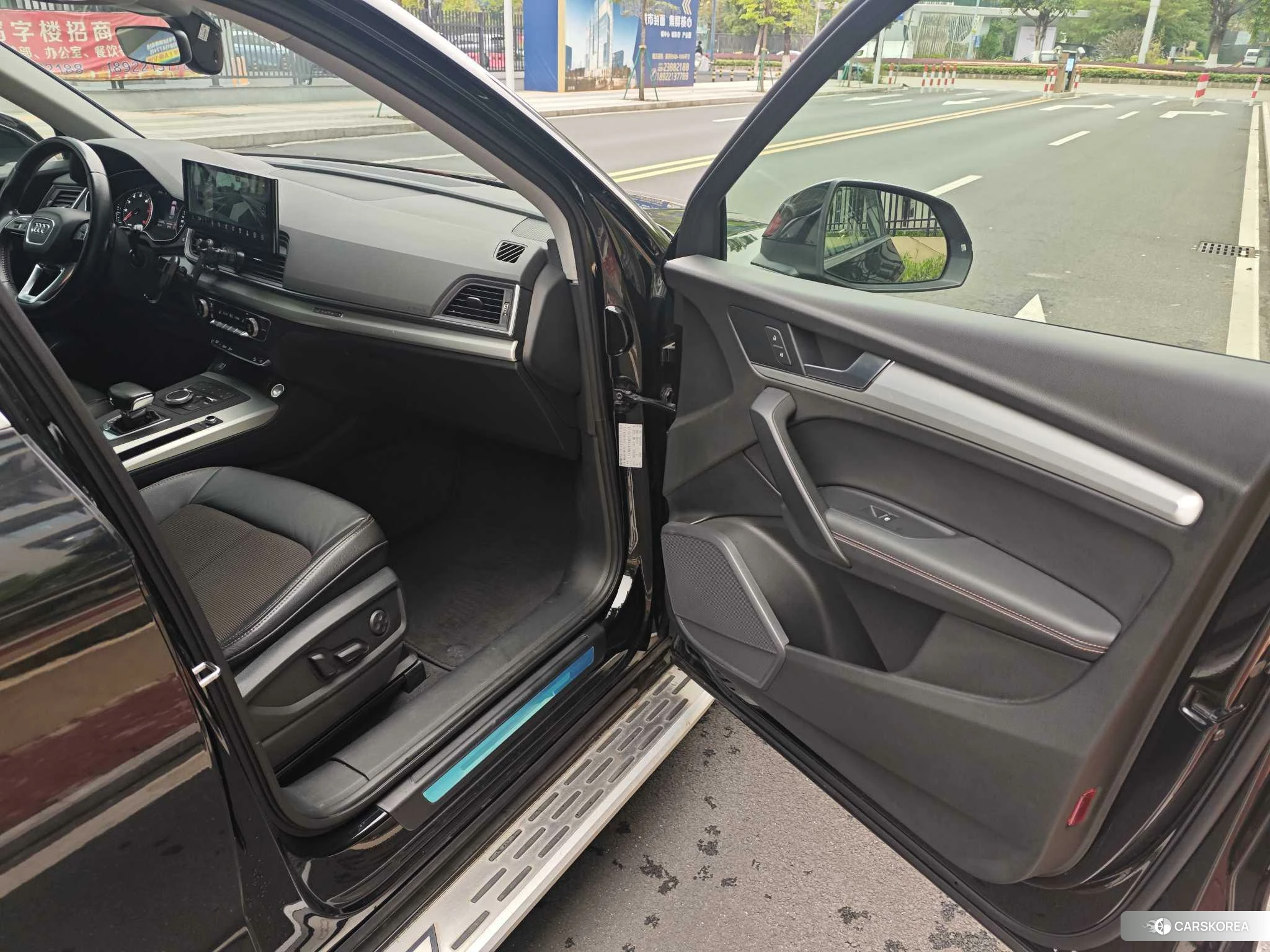 Audi Q5L id 4432197 из Китая 17