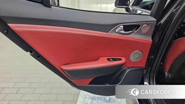 Kia Stinger id 4677898 из Кореи 17