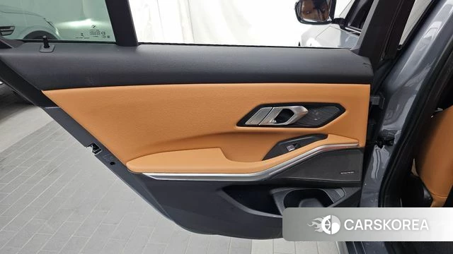 BMW 3 Series (G20) id 4691684 из Кореи 17