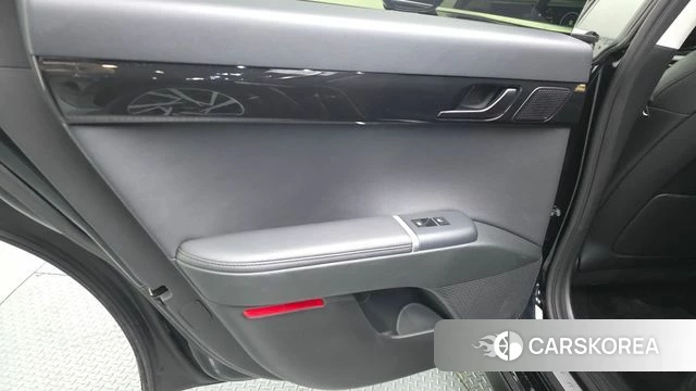 Hyundai Grandeur (GN7) id 4540891 из Кореи 17