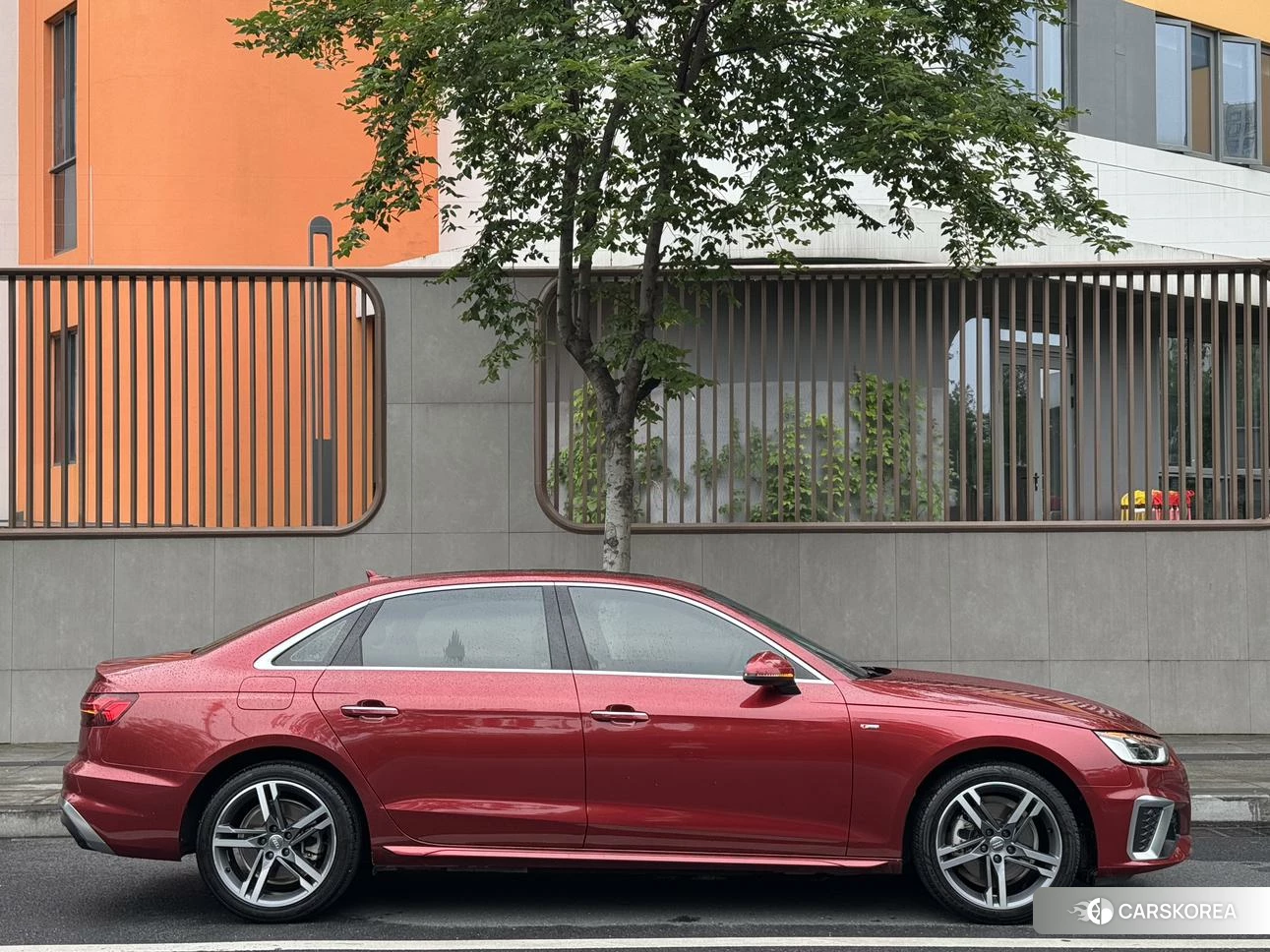 Audi A4L id 4467617 из Китая 17