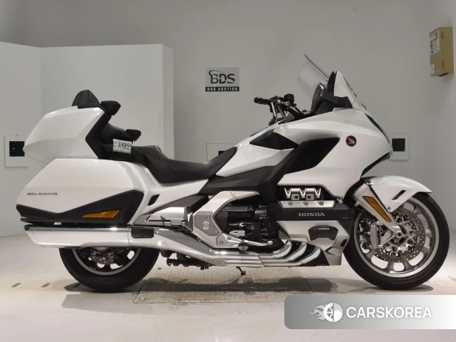 Проданный Honda GL1800 TOUR DCT 2019 из Японии, фото 2