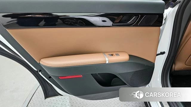 Hyundai Grandeur (GN7) id 4360445 из Кореи 17