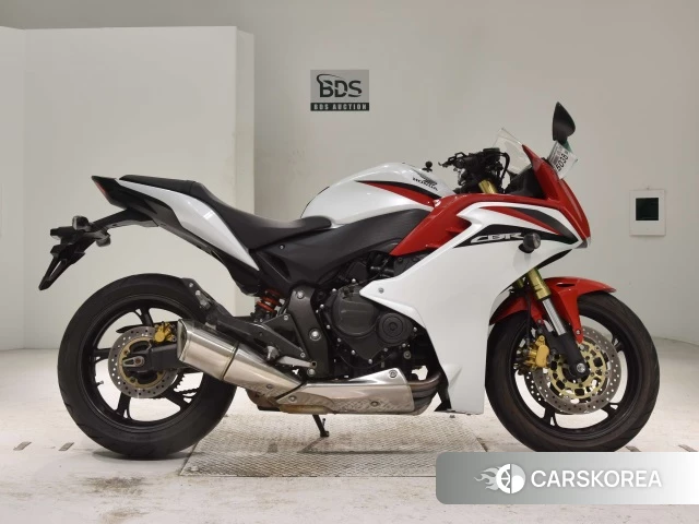 Проданный Honda CBR600F 2011 из Японии