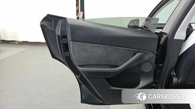 Tesla Model Y id 4783504 из Кореи 17