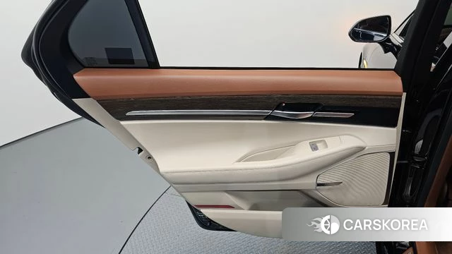 Genesis G90 id 4464981 из Кореи 17