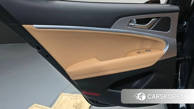 Genesis The New G70 id 4323456 из Кореи 17