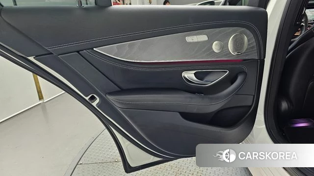 Mercedes-Benz E-Class W213 id 4650969 из Кореи 17