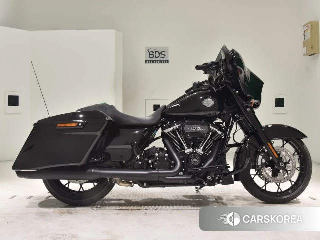 Проданный Harley-Davidson Street Glide FLHXS1690 2023 из Японии