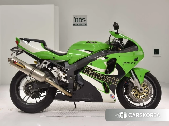 Проданный Kawasaki Z900RS 2022 из Японии