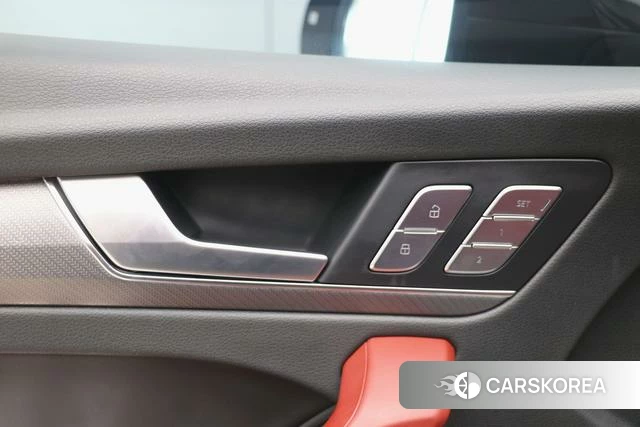 Audi Q5L id 4275254 из Китая 17