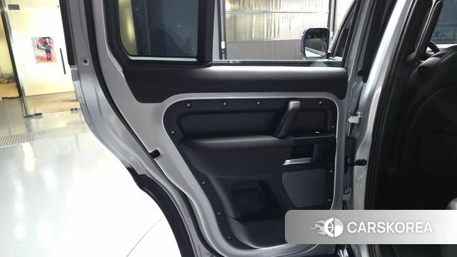 Land Rover Defender (L663) id 4501117 из Кореи 17