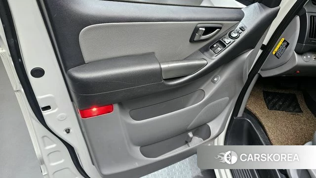 Hyundai The New Grand Starex id 4232342 из Кореи 17