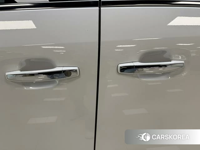 Buick GL8 id 4208325 из Китая 17